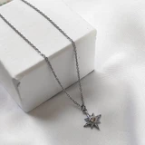 گردنبند ستاره نگین دار آبکاری نقره